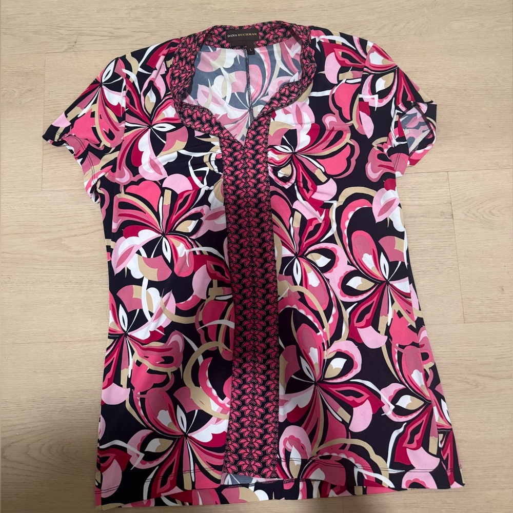 Dana Buchman Pink and Black Floral Blouse